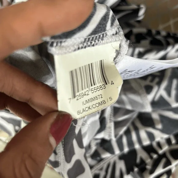 86. BCBG Max Azria Black Comb Geometric Cowl Neck Shift Mini Dress Small - Picture 8 of 11